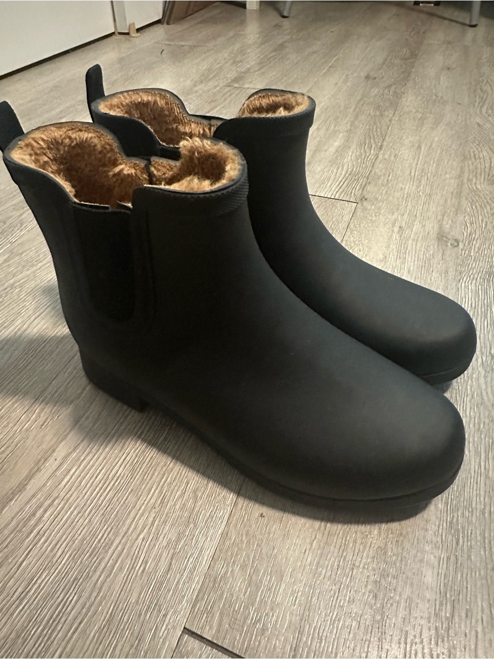 Chooka Women's Delridge Chelsea Rain Boot Short Waterproof Rain Boots Sz 8
